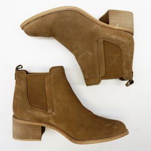 Crevo Women's Chukka Heels